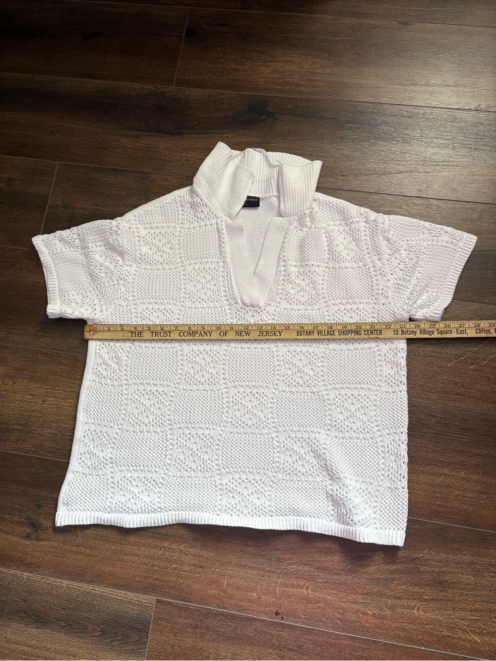 EUC Lane Bryant White Openwork Collar V-Neck Short Sleeve Sweater - Picture 8 of 10